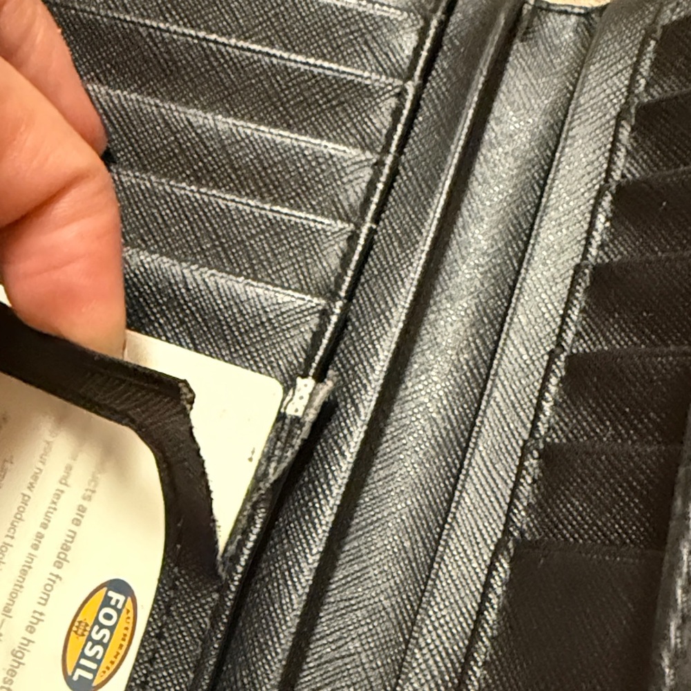 Fossil Women's Colorful Leather Wallet - Picture 5 of 5